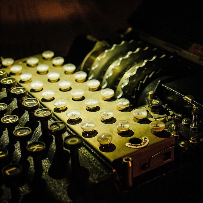 Chiffrement à clé symétrique et asymétrique cover