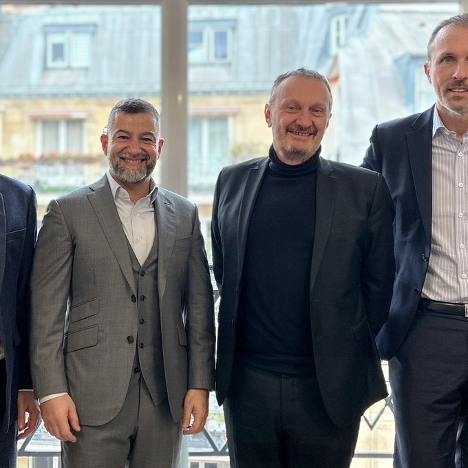 Newlode rejoint le groupe Squad cover